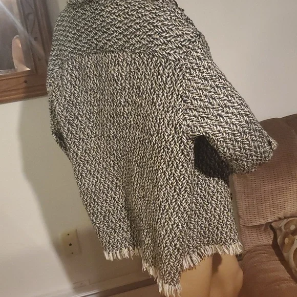 CHIC ERRO Shirt jacket cover up - Picture 7 of 13